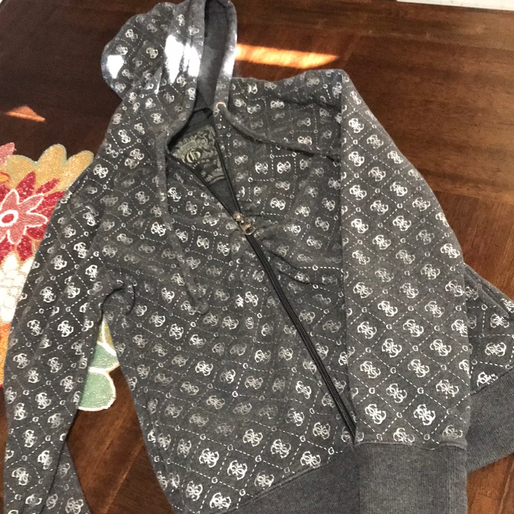 Guess zip up